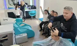 Antalya Büyükşehir Mobil Kuaför Tırı öğrencilerin hizmetinde