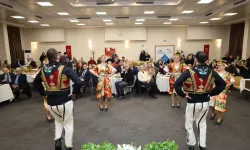 Kocaeli İzmit'te Dünya Türk Dili Ailesi Günü  anlamlı bir programla kutlandı