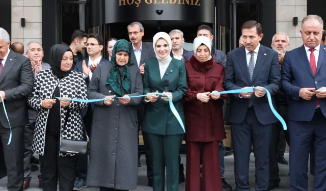 Konya'da Karatay Kültür Merkezi hizmete girdi