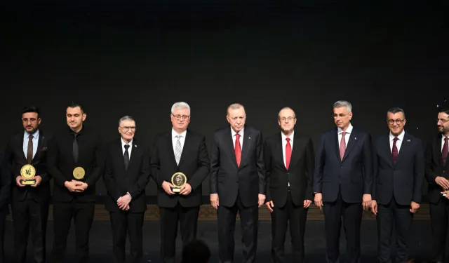 ERÜ'ye Cumhurbaşkanı Recep Tayyip Erdoğan'dan ödül