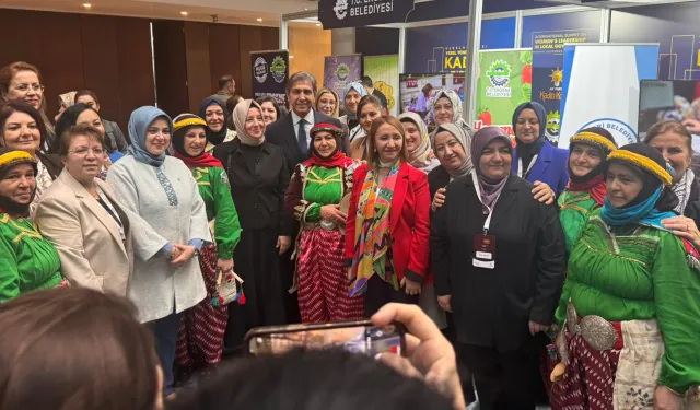 Bilecik Pazaryeri standı zirvede yoğun ilgi gördü