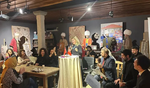 İzmir Öğretmen Akademilerİ'nde Türk Müziği ziyafeti