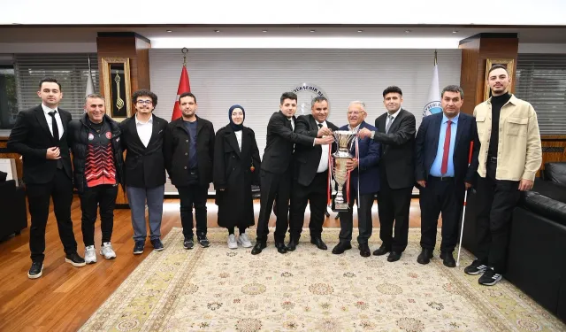 Kayseri Büyükşehir Sesi Görenler'in şampiyonunu ağırladı